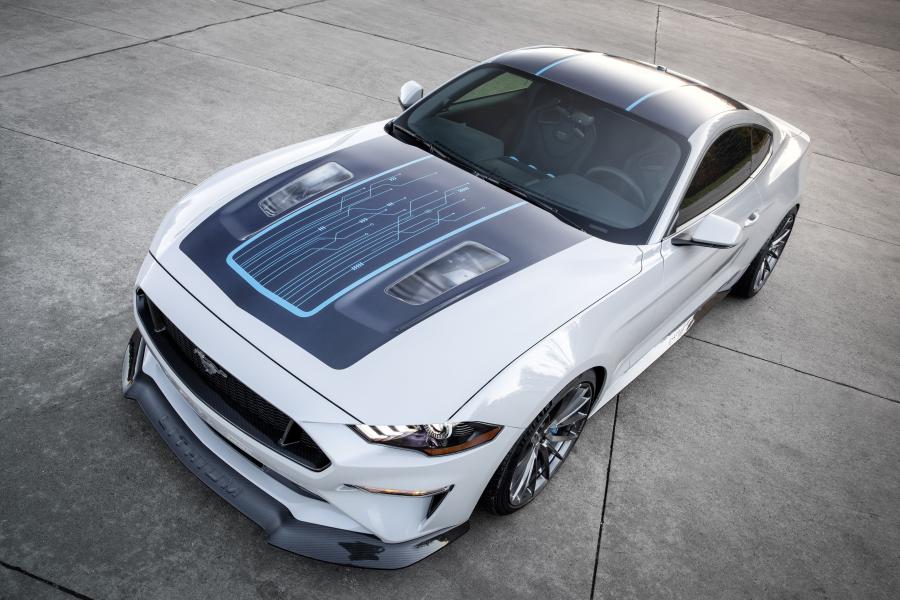  Ford Mustang Lithium 2019 года  (фото 6 из 7)